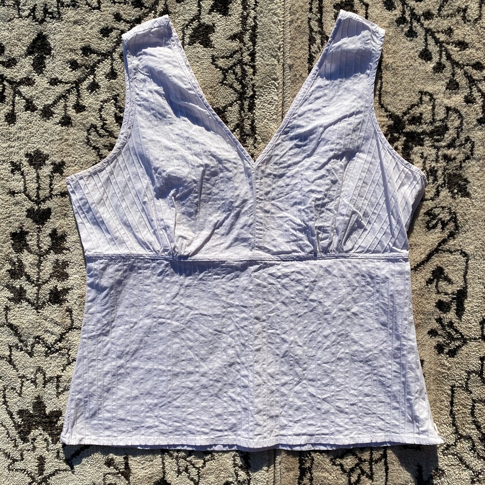 White V-neck Tank⚡️
